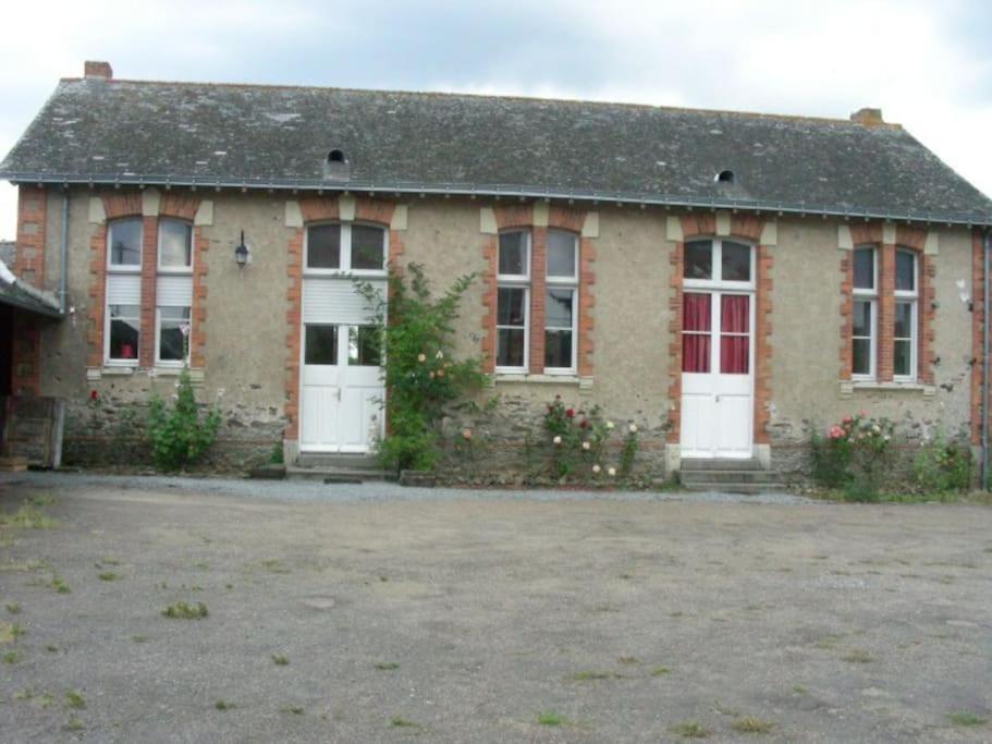 -belle Maison Dans Ancienne Ecole-tarif Reduit Hors We ! * Chanzeaux