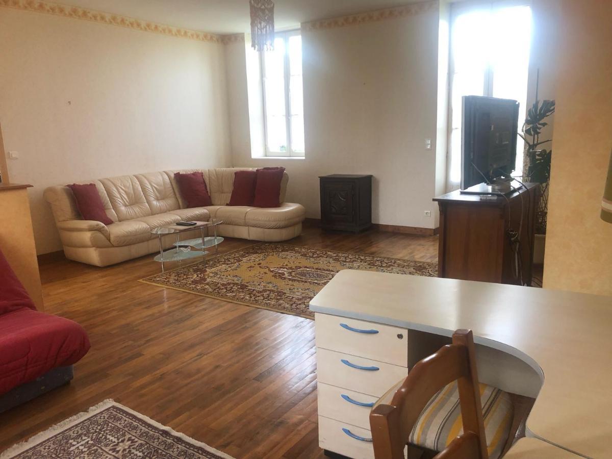 -belle Maison Dans Ancienne Ecole-tarif Reduit Hors We ! *